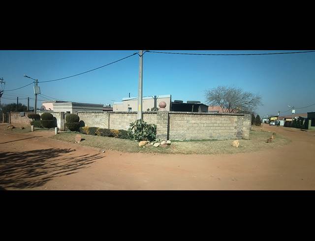 2 BEDROOM HOUSE FOR SALE IN TSHEPISONG